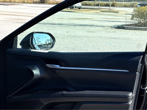 Used 2024 Toyota Camry XSE image 18