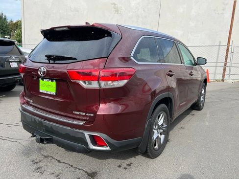 Used 2019 Toyota Highlander Limited Platinum AWD/4WD image 4