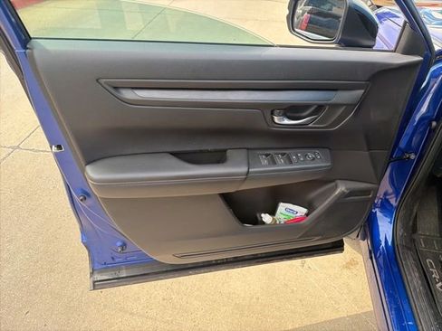 Used 2025 Honda CR-V Sport image 12