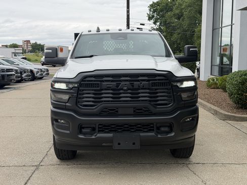 New 2026 RAM 3500 Tradesman AWD/4WD image 16
