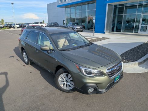 Used 2018 Subaru Outback 2.5i Premium AWD/4WD image 4