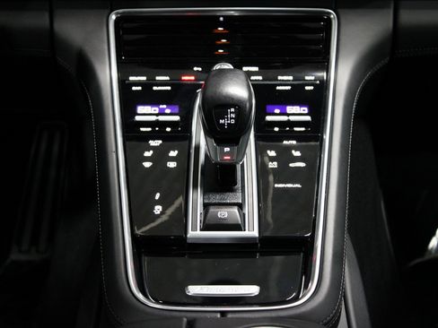 Used 2023 Porsche Panamera 4S image 37