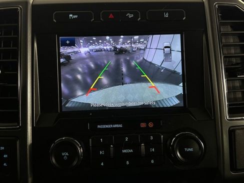 Used 2020 Ford F250 XLT w/ XLT Value Package image 18