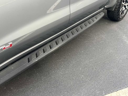 Used 2024 GMC Sierra 1500 AT4 w/ Technology Package image 30