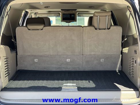 Used 2020 Chevrolet Suburban Premier image 26