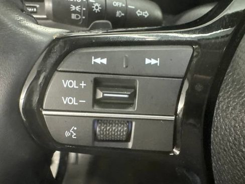 Used 2025 Honda Pilot Elite image 24