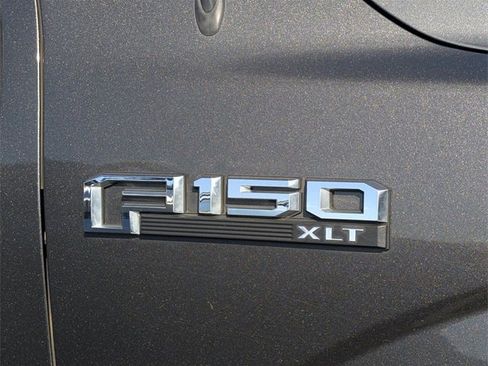 Used 2017 Ford F150 XLT w/ Equipment Group 302A Luxury image 2