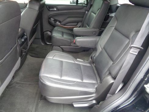 Used 2016 Chevrolet Tahoe LT w/ Luxury Package RWD image 6