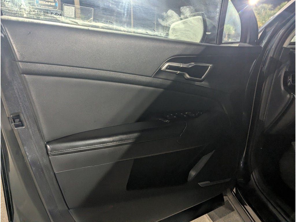 Used 2023 Kia Sportage EX FWD image 15