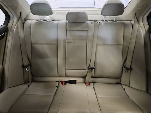 Used 2014 Mercedes-Benz C 300 4MATIC Sedan image 35