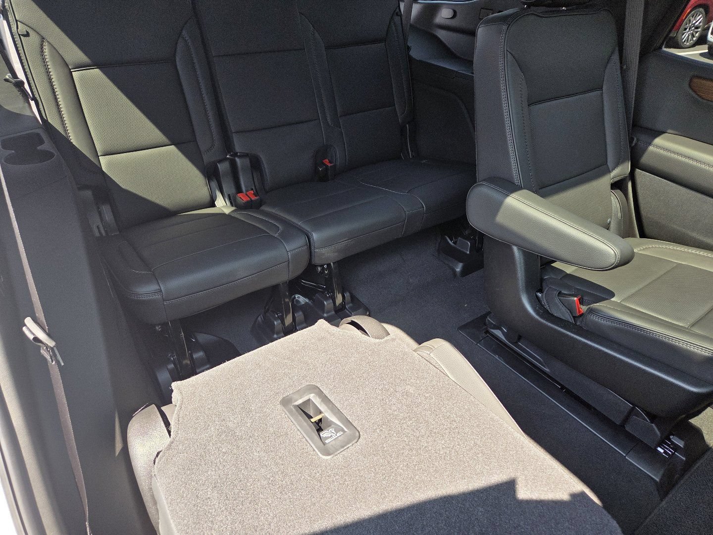 New 2026 GMC Yukon Denali w/ Sun & Power Step Package AWD/4WD image 26