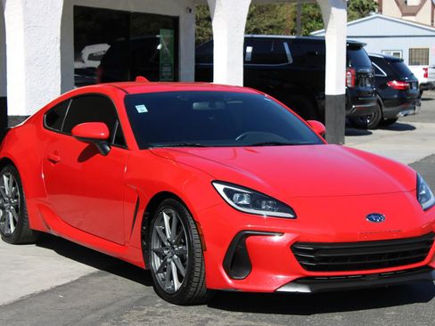 Used 2022 Subaru BRZ Limited RWD image 3