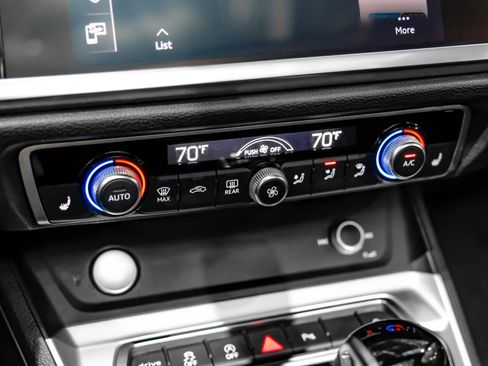 Used 2020 Audi Q3 2.0T Premium w/ Convenience Package image 25