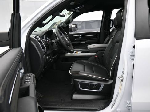 Used 2025 RAM 1500 Laramie image 10