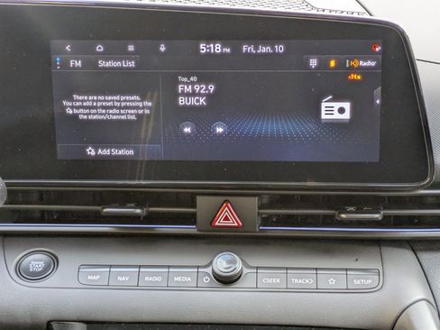 Certified 2025 Hyundai Elantra SEL FWD image 16