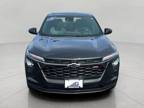 Used 2024 Chevrolet Trax RS w/ Driver Confidence Package FWD image 2