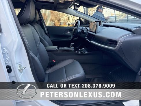 Used 2025 Toyota Prius AWD image 12