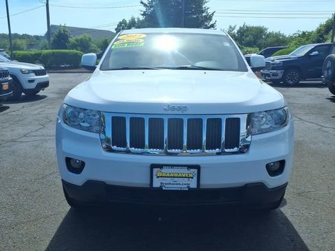 Used 2013 Jeep Grand Cherokee Laredo w/ Laredo E Group AWD/4WD image 2