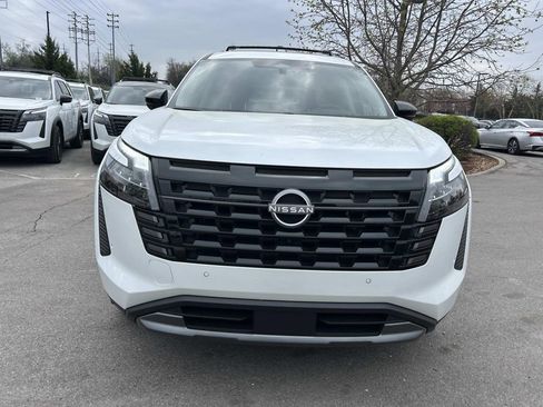 New 2026 Nissan Pathfinder Platinum AWD/4WD image 2