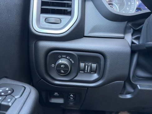 New 2026 RAM 1500 4x4 Crew Cab image 20