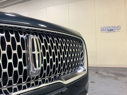 Used 2023 Lincoln Nautilus Reserve AWD/4WD image 46