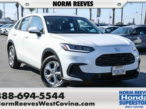 Used 2025 Honda HR-V LX image 1