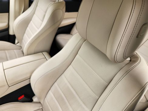 Used 2022 Mercedes-Benz GLE 450 4MATIC image 16