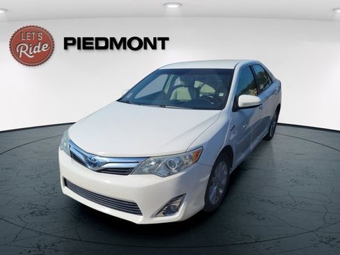 Used 2013 Toyota Camry XLE FWD image 1