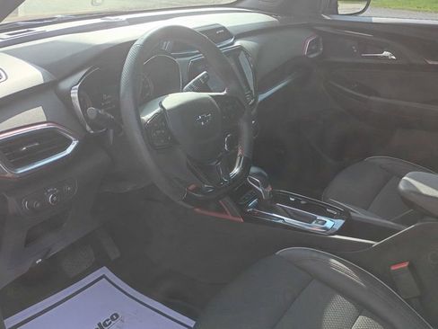 Used 2023 Chevrolet TrailBlazer RS w/ Sun and Liftgate Package AWD/4WD image 11