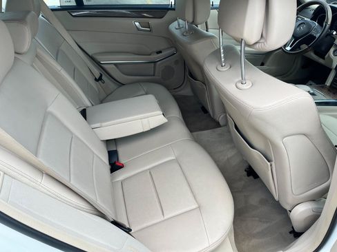 Used 2014 Mercedes-Benz E 350 4MATIC Wagon image 18