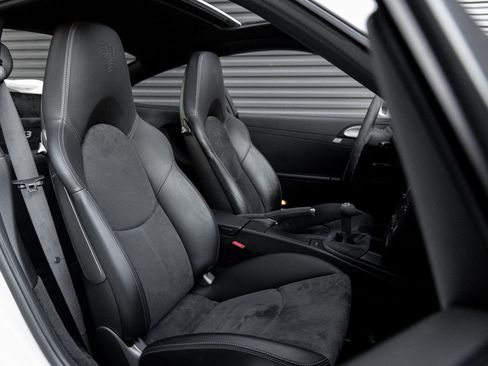 Used 2007 Porsche 911 GT3 RWD image 44