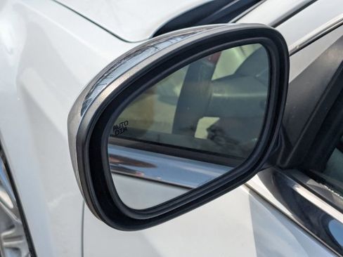 Used 2006 Chrysler 300 C w/ Protection Group II image 7