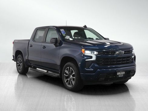 Used 2023 Chevrolet Silverado 1500 RST image 7