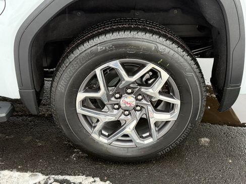 New 2026 GMC Sierra 1500 SLT w/ SLT Premium Package image 10