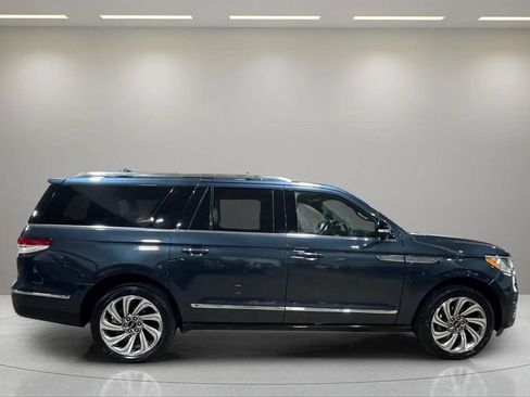 Certified 2022 Lincoln Navigator L Reserve AWD/4WD image 2