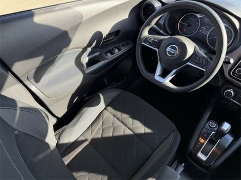 Used 2020 Nissan Kicks S image 12