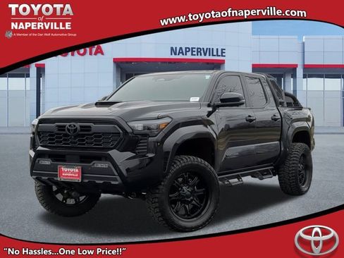 Used 2024 Toyota Tacoma TRD Sport image 1