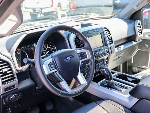 Used 2019 Ford F150 Lariat w/ Equipment Group 502A Luxury AWD/4WD image 39