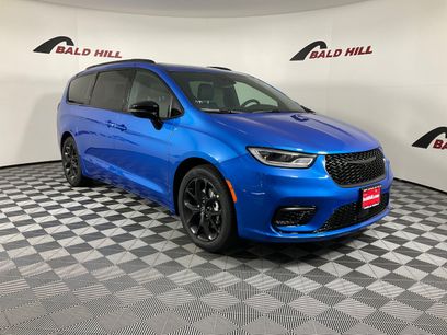 New 2026 Chrysler Pacifica Limited