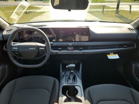 New 2026 Kia K4 FWD image 16