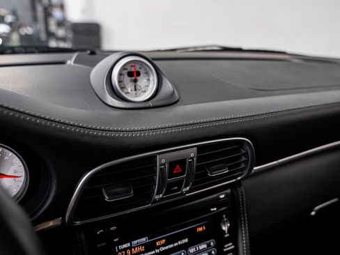 Used 2009 Porsche 911 Carrera 4S image 13