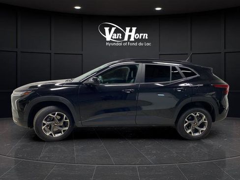 Used 2024 Chevrolet Trax LT w/ Driver Confidence Package FWD image 8