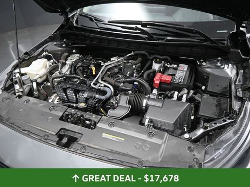 Used 2024 Nissan Altima 2.5 SV image 13