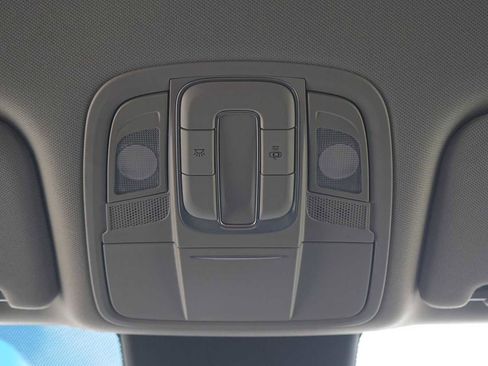 Used 2020 Hyundai Santa Fe SE FWD image 25