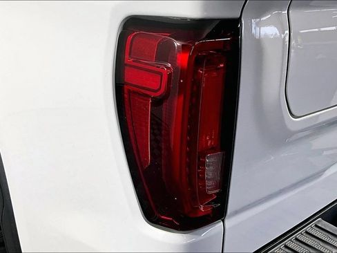 Used 2020 GMC Sierra 1500 SLT AWD/4WD image 20