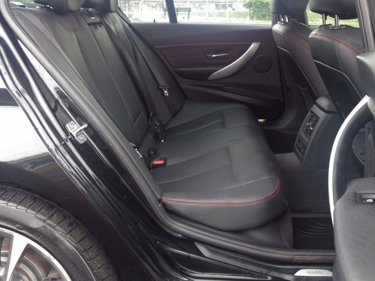 Used 2014 BMW 335i xDrive Sedan AWD/4WD image 17