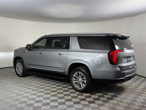Used 2025 GMC Yukon XL Denali image 7