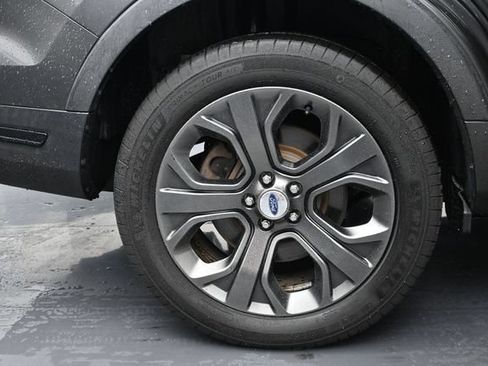 Certified 2018 Ford Explorer Sport w/ Equipment Group 401A AWD/4WD image 39