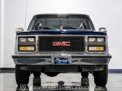 Used 1990 GMC Suburban 4WD image 30