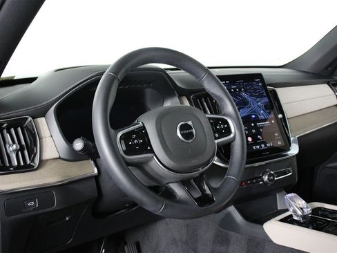 Certified 2025 Volvo XC90 B6 Ultra image 14